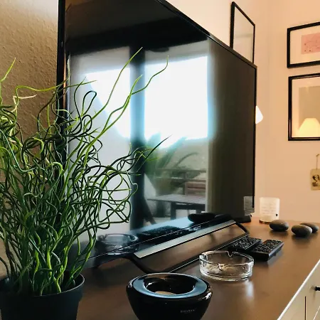 Jacaranda Apartment *